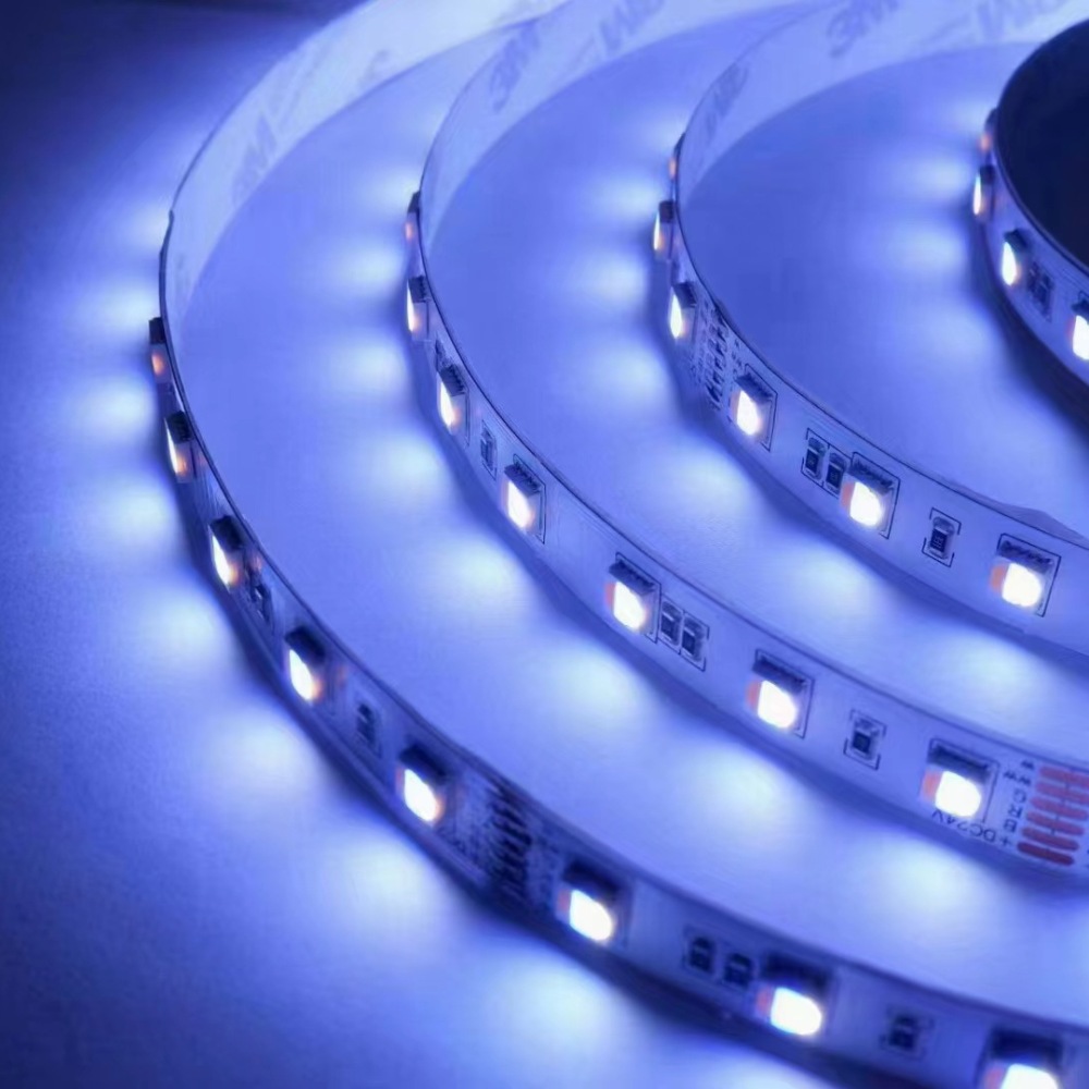 Advanced RGBCW LED Strip Light - Decor Lighting Solution 评论和价格